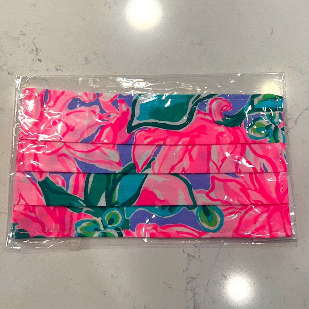 NWT Lilly Pulitzer face mask